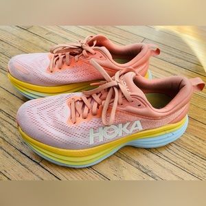 Hoka Bondi 8, Shell Coral/ Peach Parfait , gently worn, woman’s size 8